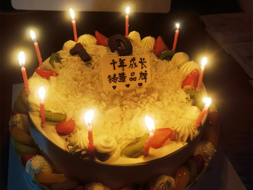 企業(yè)信無價(jià) 天道酬誠信泱泱古國，悠悠華夏。